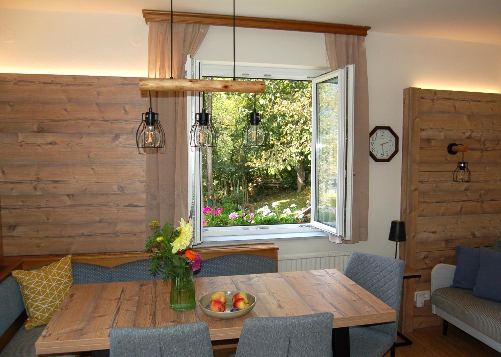 Ferienhaus Lechner Fuer Max 10 Personen - Wald Und Naturgarten アプテナウ エクステリア 写真